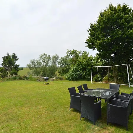 Modern Holiday Home In Senzeille With Garden *